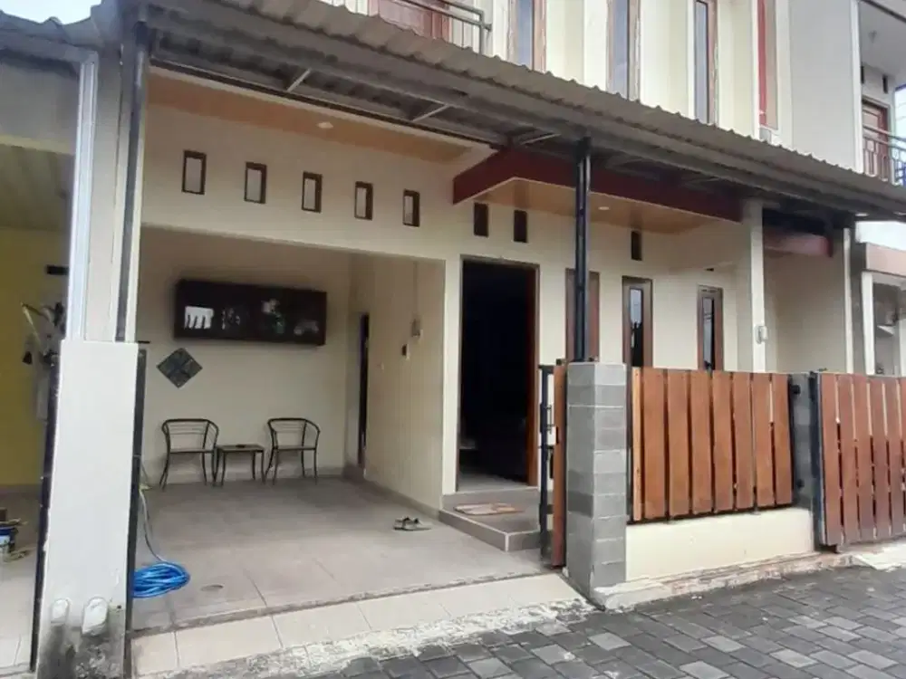 DIJUAL CEPAT RUMAH  2 LANTAI DEKAT KAMPUS ATK JL PARIS AKSES MUDAH.JK4000