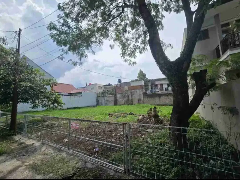 Kavling Premium di Jantung Arcamanik – Siap Bangun Rumah Impian!
Lupakan pusing mencari lahan sempit. Kini hadir kavling eksklusif dengan bentuk kotak sempurna di dalam komplek asri Arcamanik. Dengan lebar muka mencapai 19,4 meter