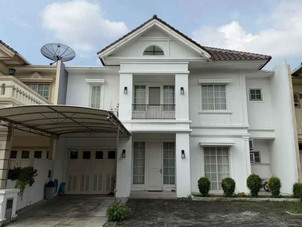 Dijual Rumah Bagus & Ciamiiiik Dekat PTC di Villa Bukit Regensi, SBY