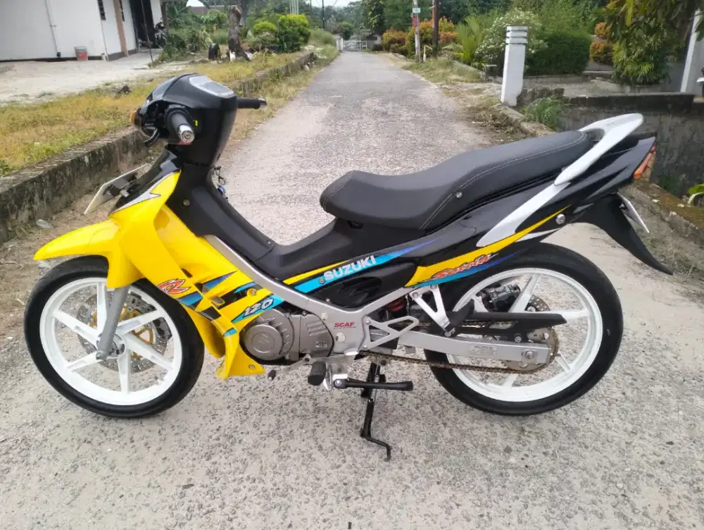 Dijual Satria Hiu tahun 2005