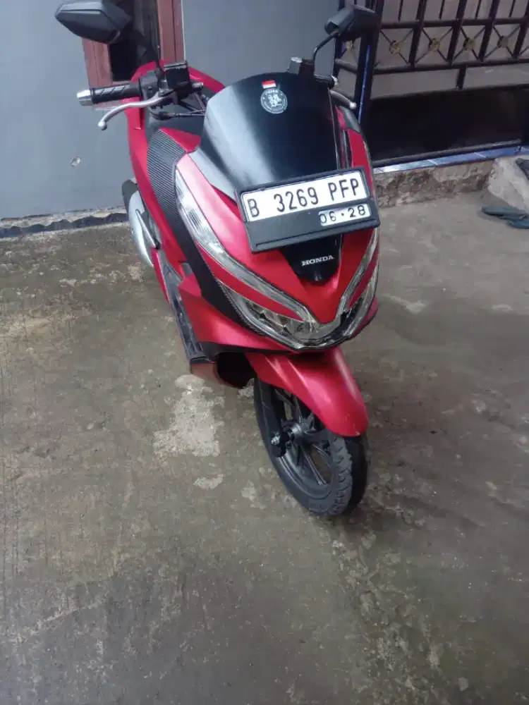 Honda PCX 2018 warna merah