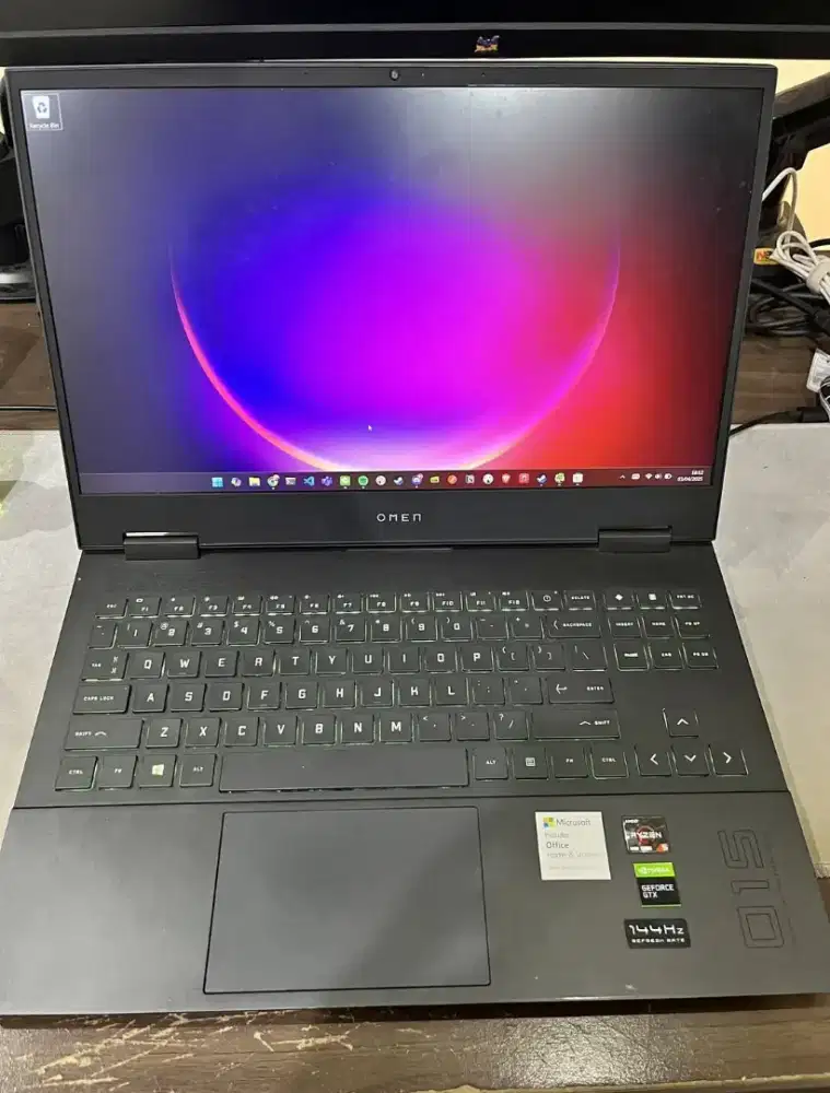 Laptop Hp Omen 15-en0045ax Ryzen 5 4600H Gtx 1660ti