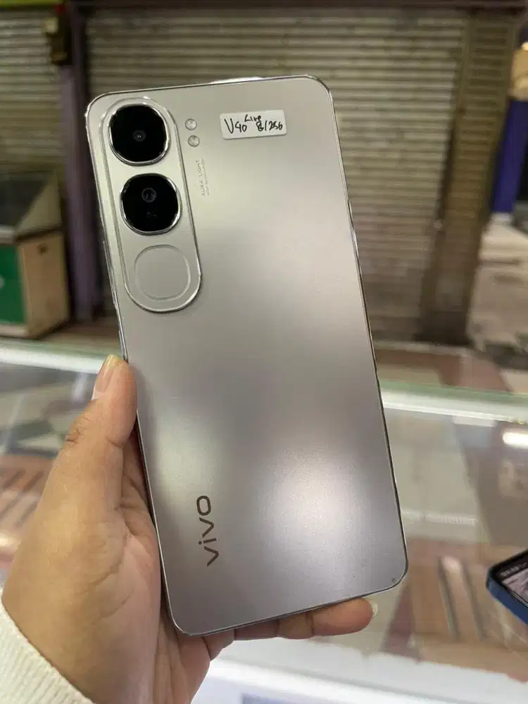 Vivo v40 lite 8/256