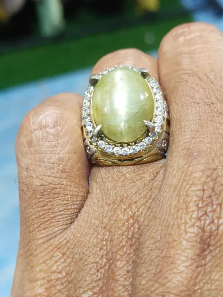 cincin permata Cat eye