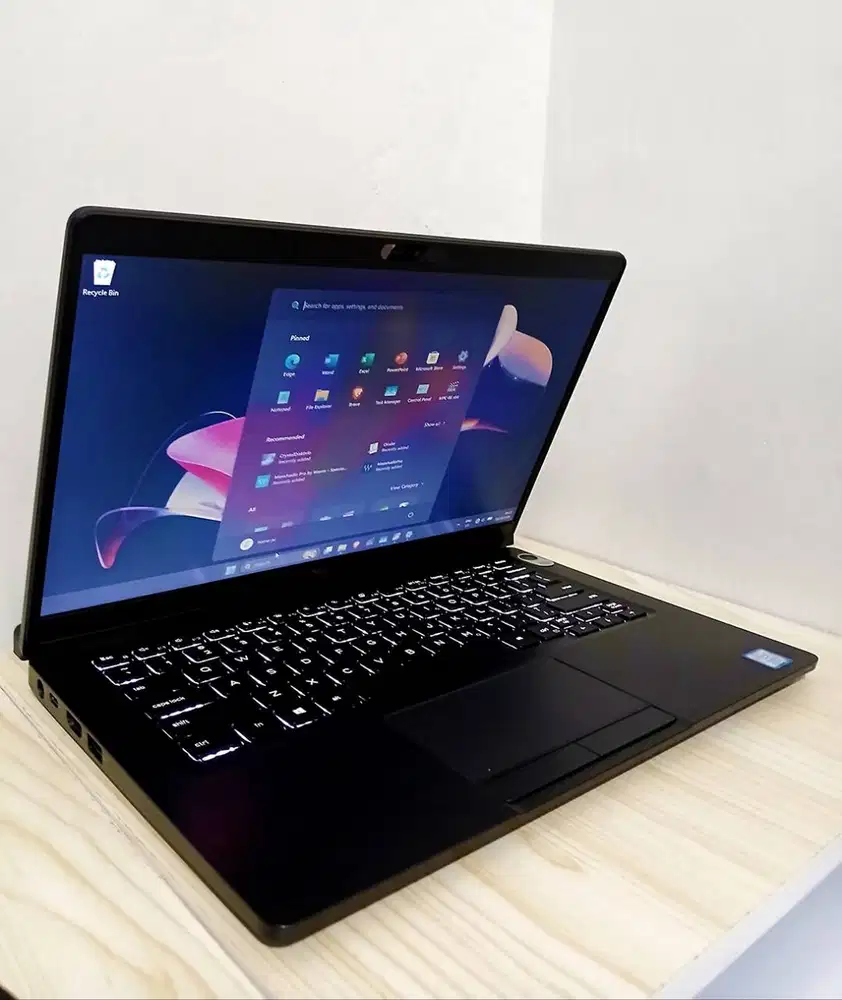 Latitude 5300 | i5-8365U 16/500GB NVMe DDR4 Dell Setara Thinkpad X390