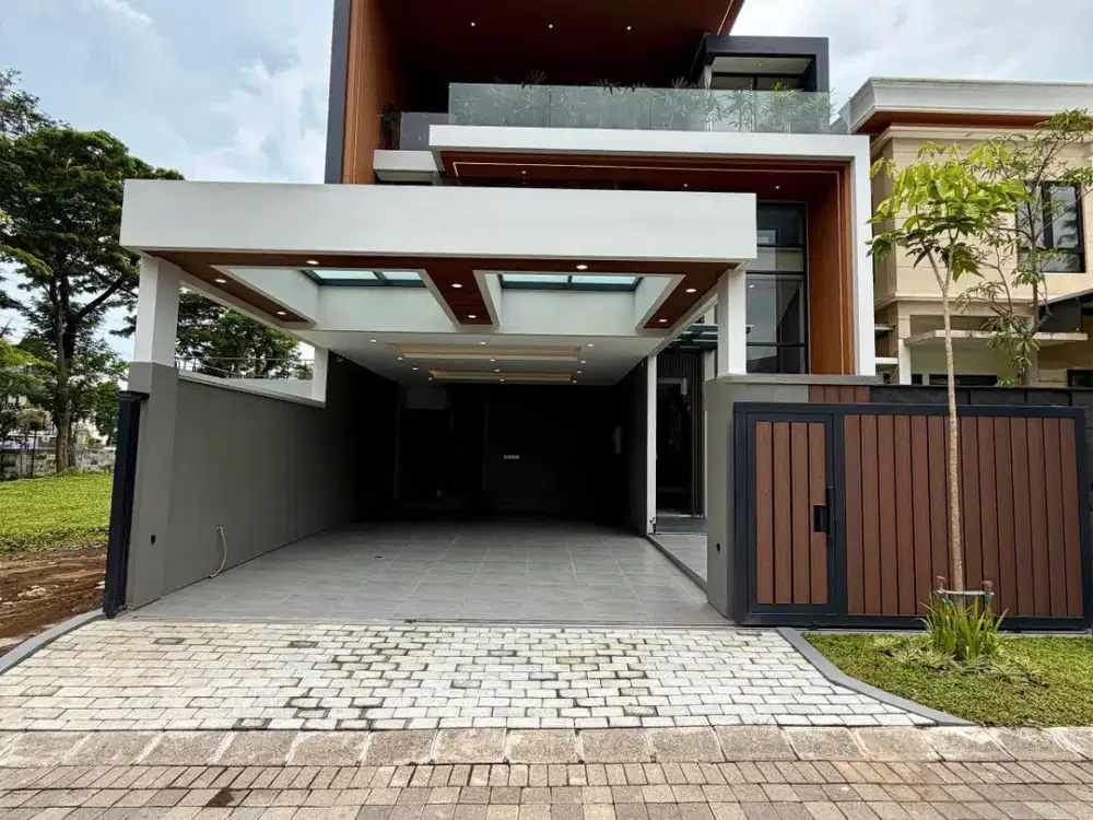 Dijual Rumah Baru, Strategis Dekat PTC Mall di Citraland, Sby