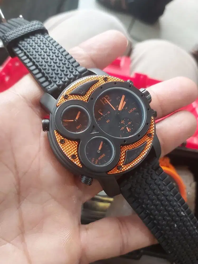 Alexander Christie Triple Watch Quartz. Rare