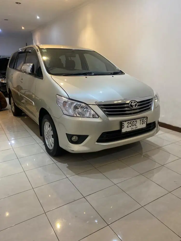 Toyota innova G 2.0 AT