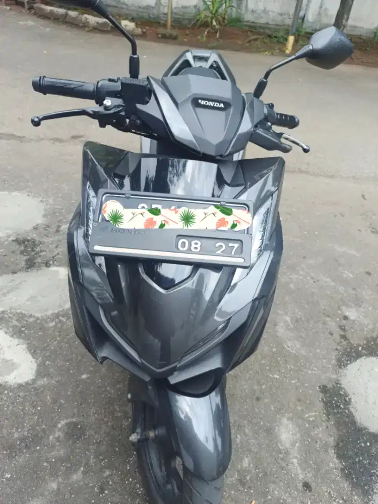 Vario 160 hitam golsy