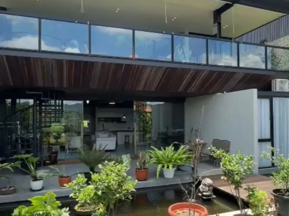 Dijual Rumah Mewah View Danau di Kota Baru Parahyangan Bandung