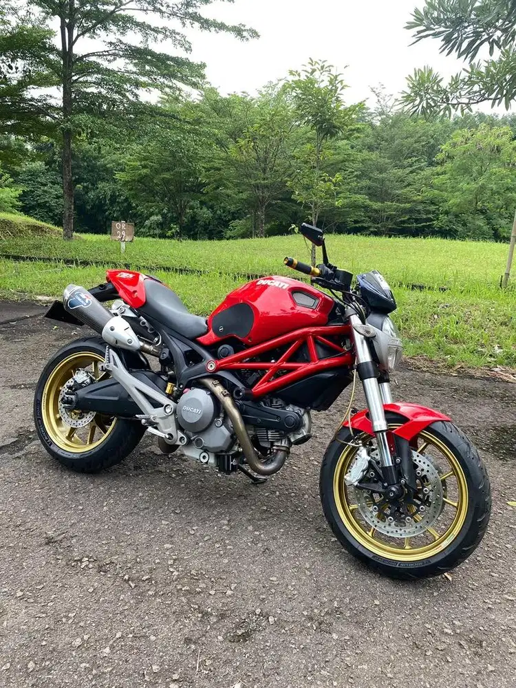 Ducati Monster 795 Red 2012