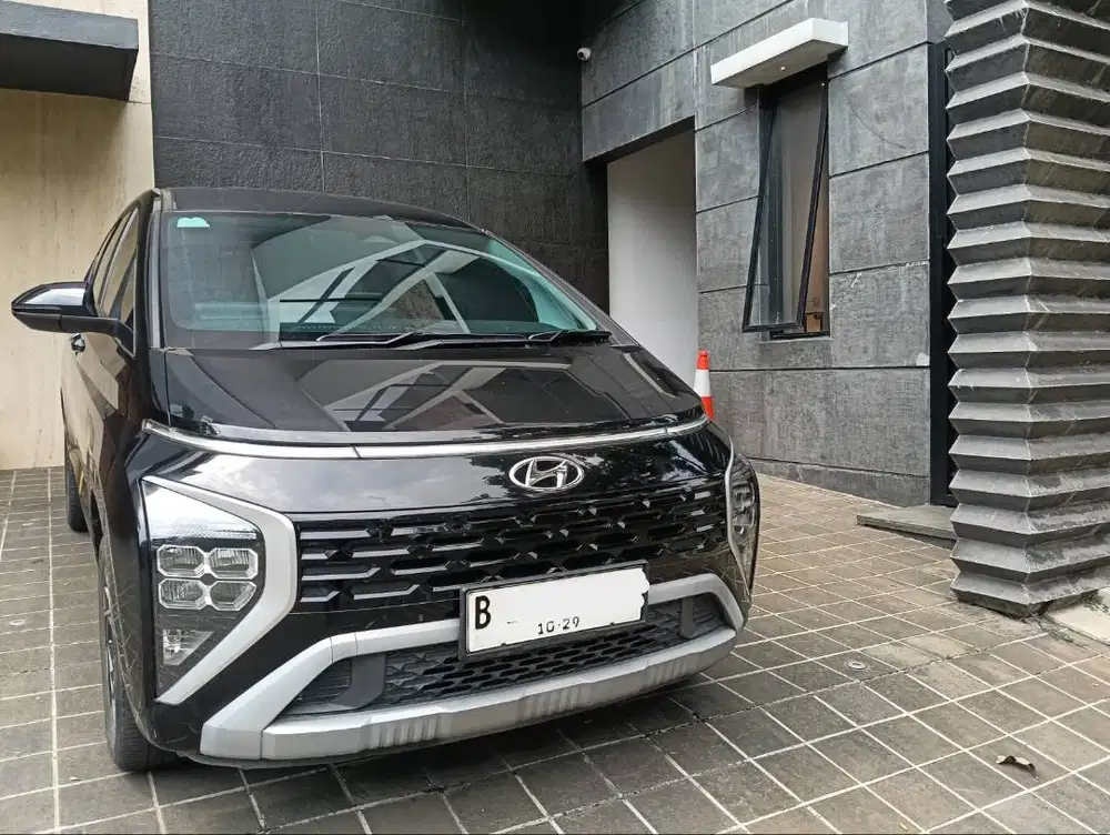 GRAB IT FAST! Hyundai Stargazer Prime 2x4 AT