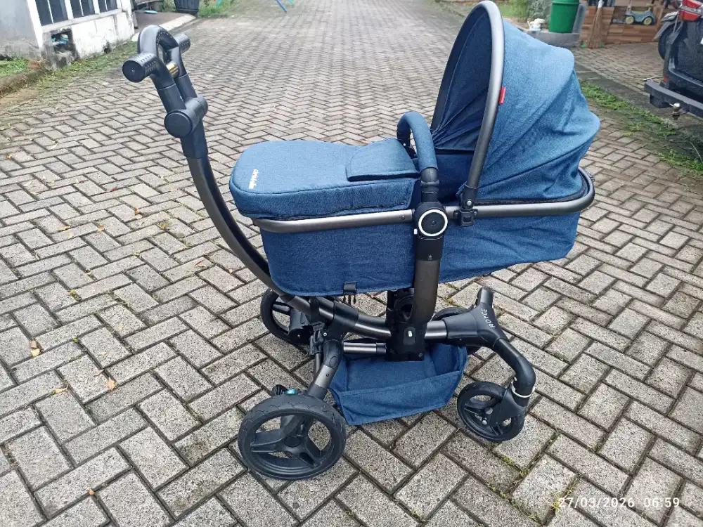 Stroller chris & olins