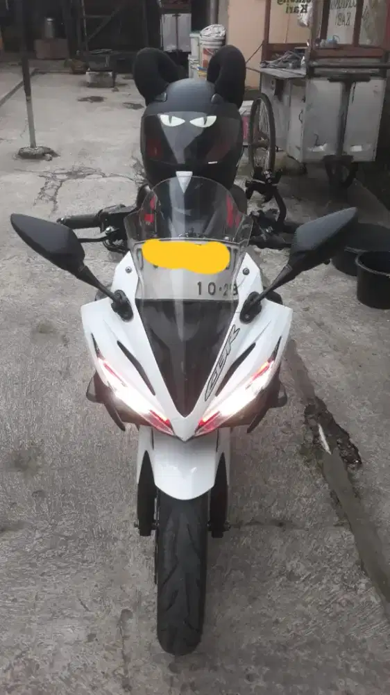 Motor honda cbr 150 cc putih mulus 2017 murah bandung
