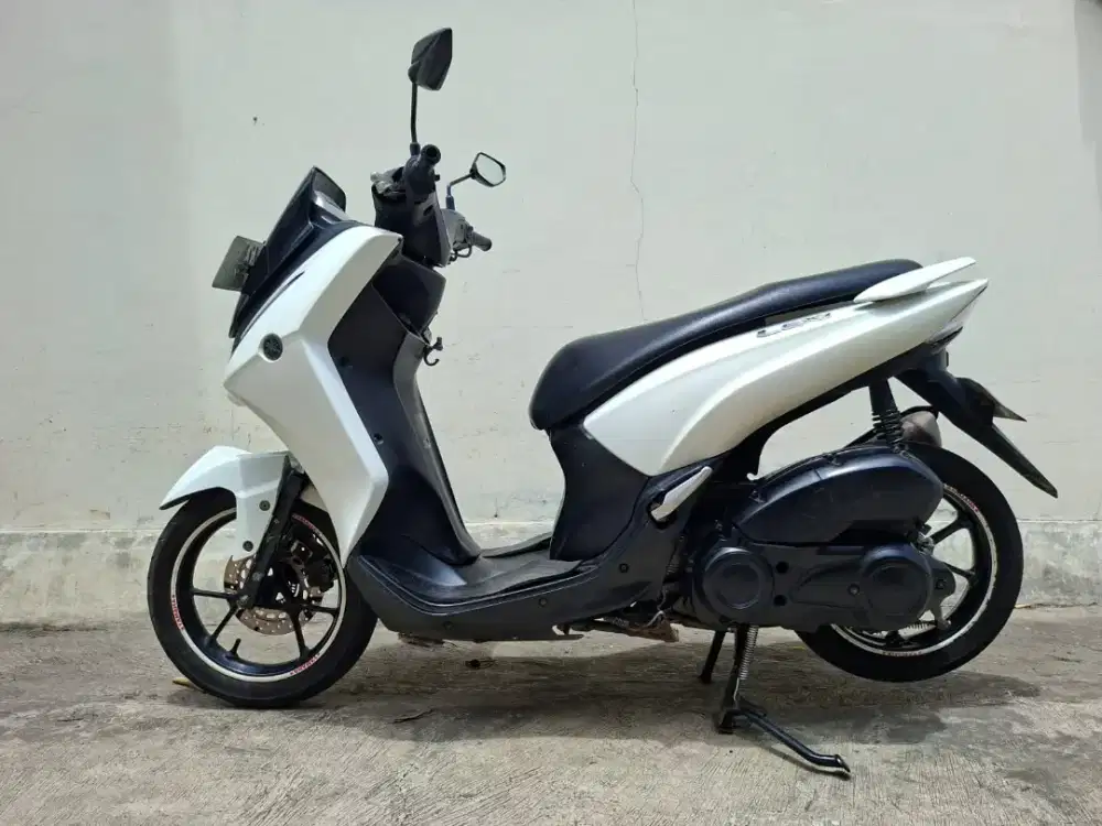 YAMAHA LEXI 2018 MESIN BAGUS