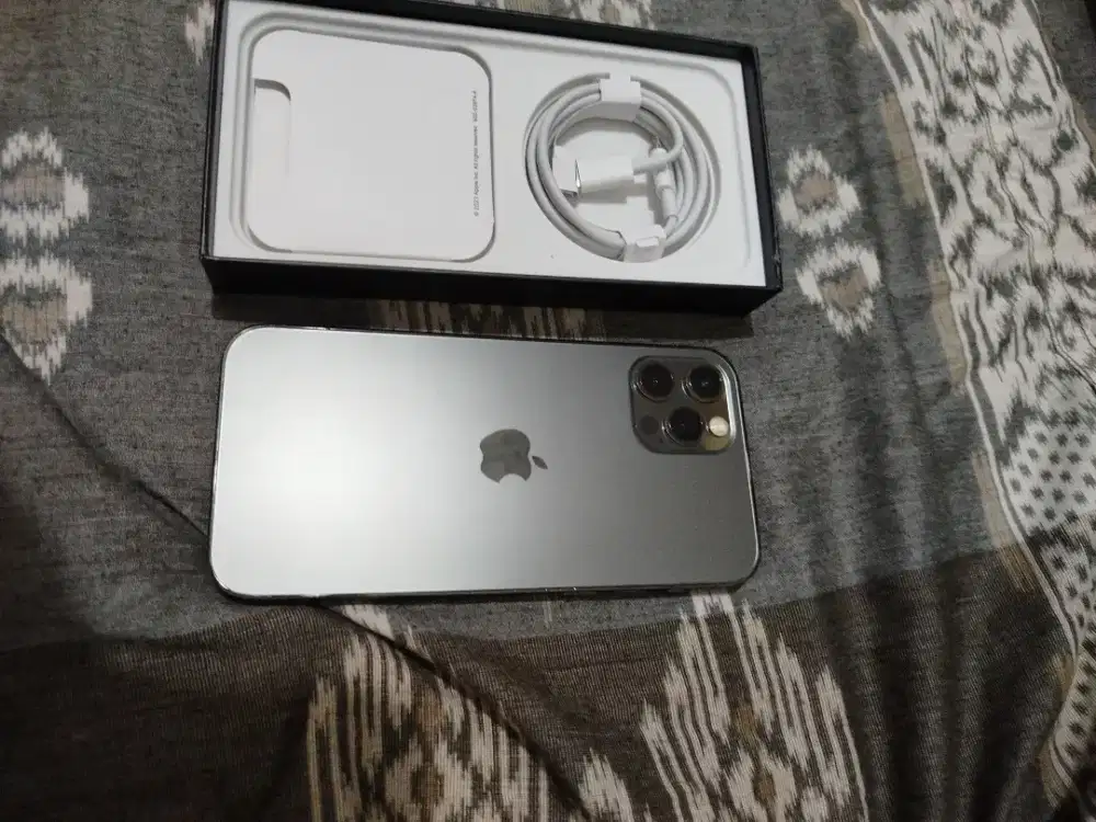 iPhone 11 pro 256gb bagus sekali ini kak