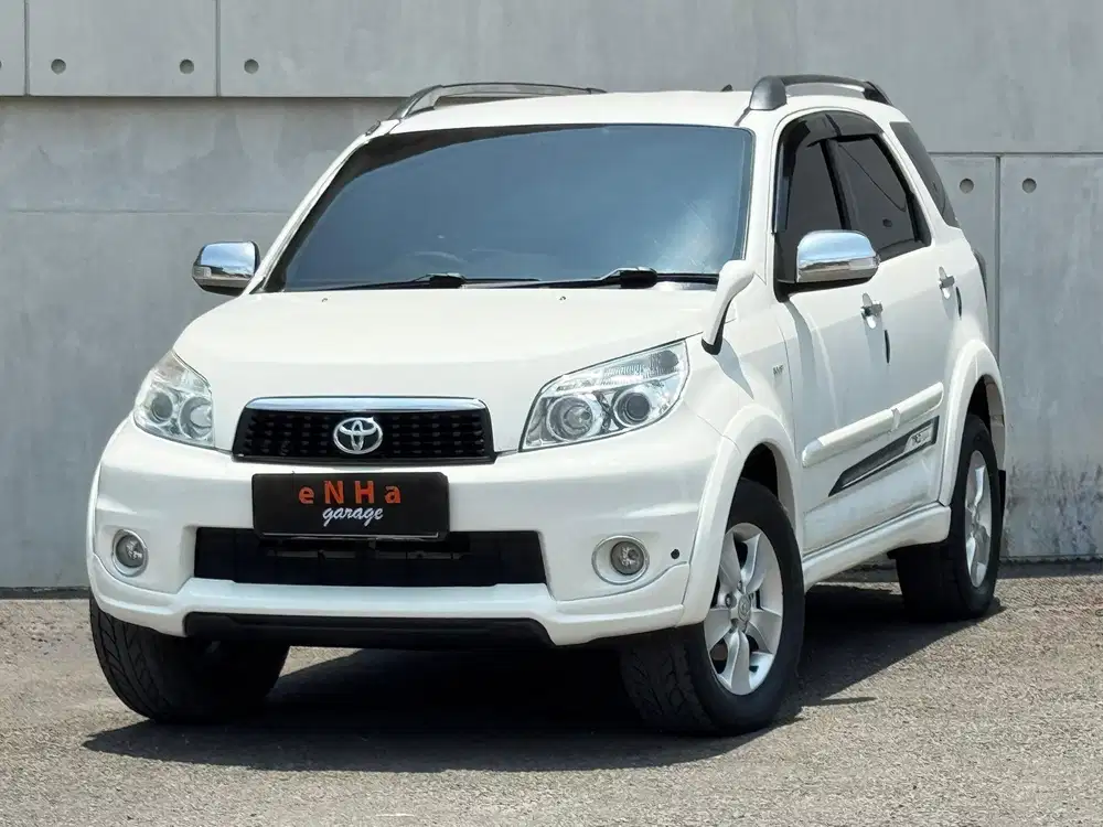 Toyota RUSH Konde S 1.5 Automatic 2010.. eNHa garage Semarang..