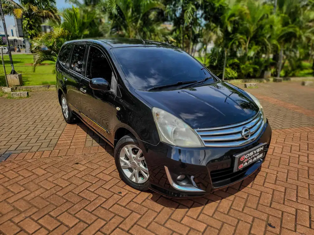 GRAND LIVINA 1.5 XV MATIC 2013