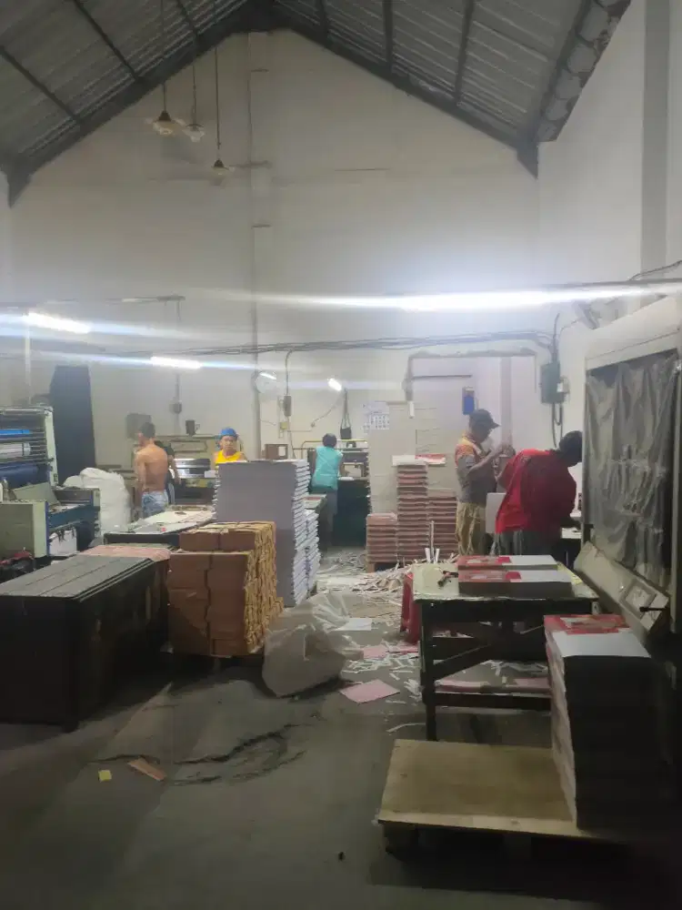 Dicari tenaga administrasi wanita