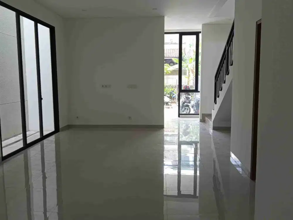 Rumah baru dekat Setrasari Mall dan kampus Maranatha