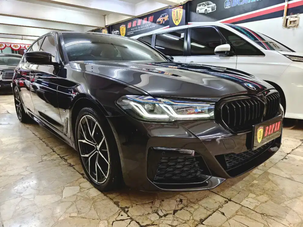 DP45JT BMW 520i M SPORT 2023 / 2024 ABU GREY DARK GRAPHITE