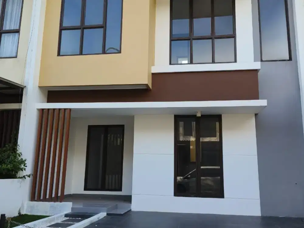 Dijual cepat Rumah cantik dekat stasiun Supermarket & universitas shm