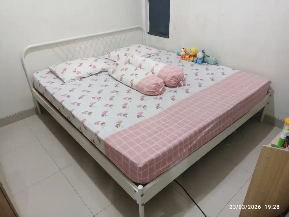 Ranjang Dipan Divan Informa ukuran 180x200