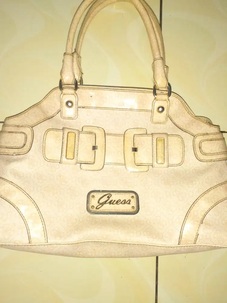 Tas perempuan guess kulit tebal
