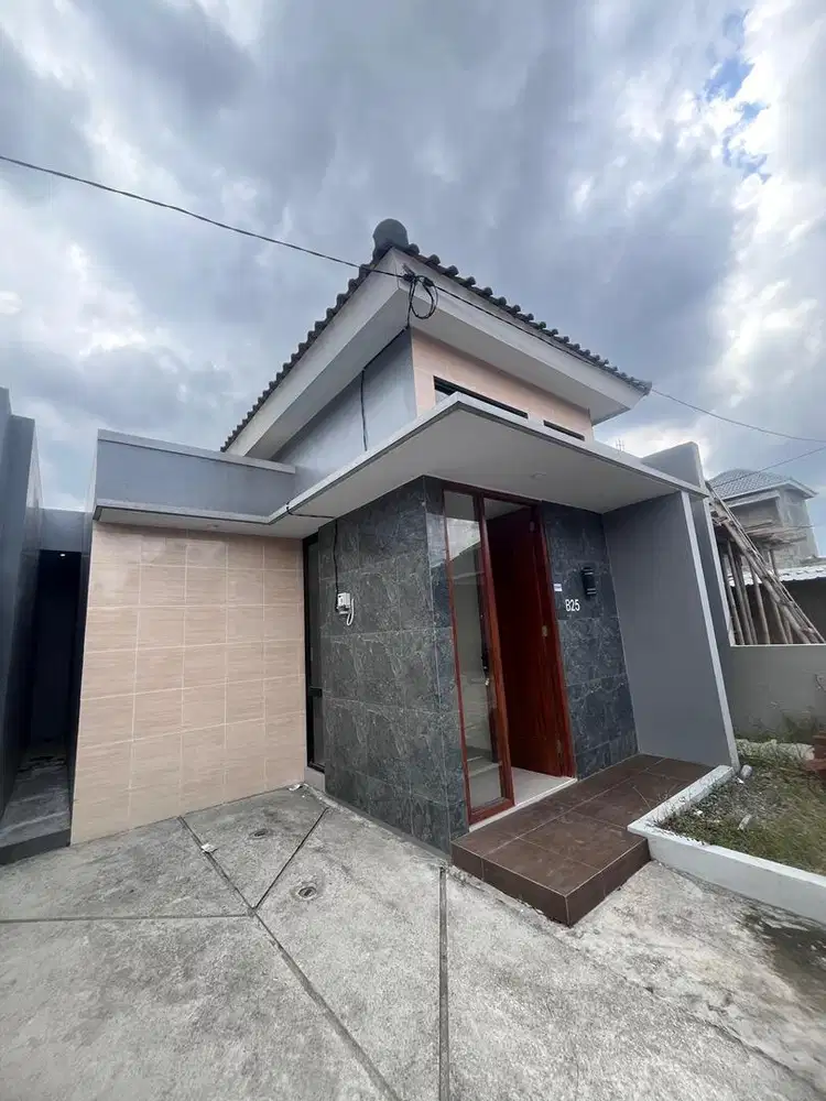 DIKONTRAKAN/DISEWAKAN RUMAH BARU SIAP HUNI MOJOLABAN