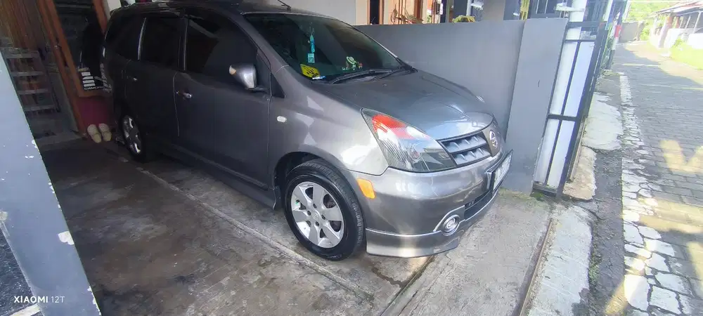 Nissan Grand livina 2012 Bensin