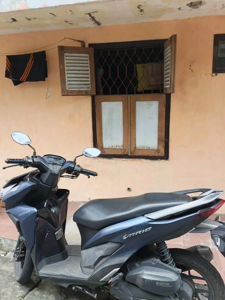 VARIO 125 warna Blue