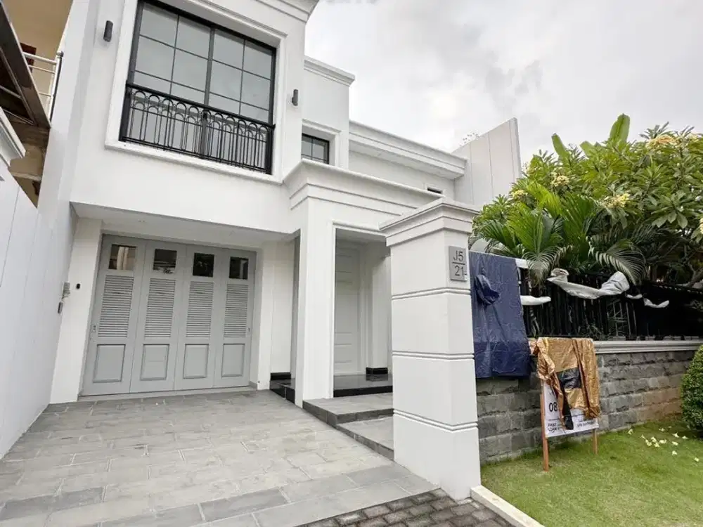 Dijual Rumah 2 Lantai, Bagus, Strategis Dekat G-Walk, Citraland, SBY