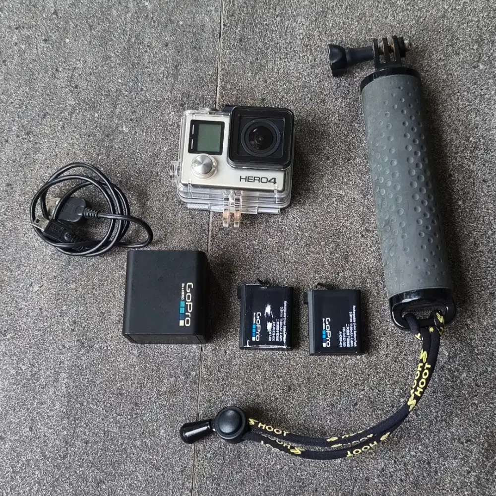 Go Pro Hero 4 black edition non LCD + charger baterai external