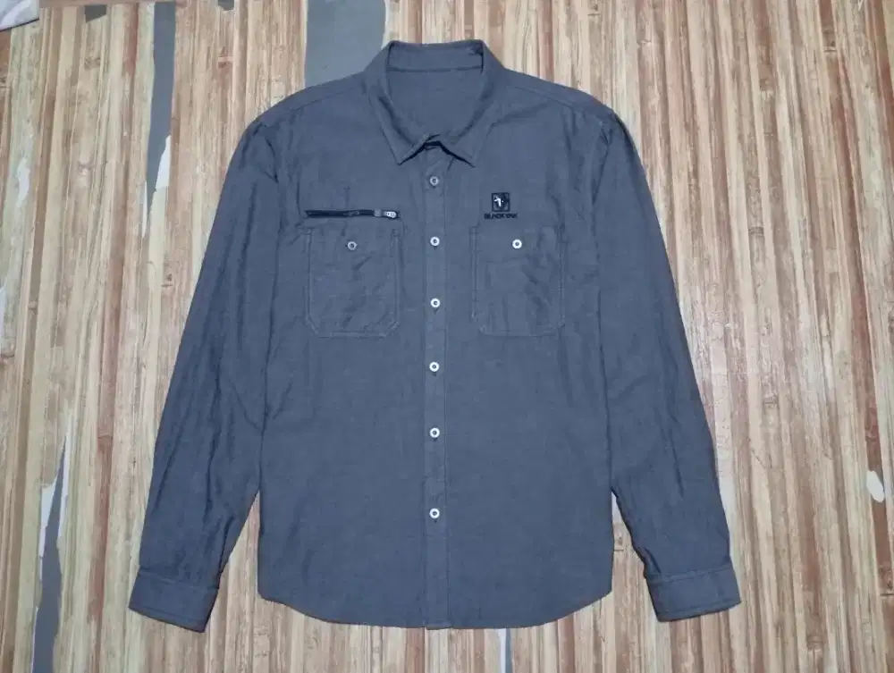 Kemeja BLACKYAK.