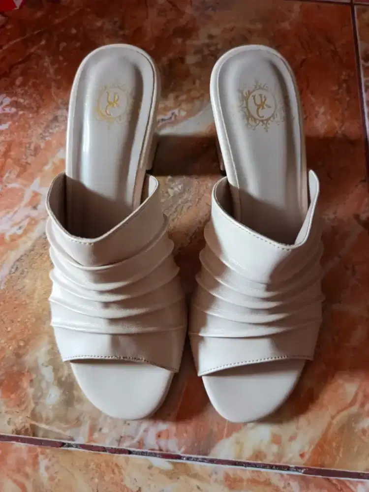 sepatu sendal wanita