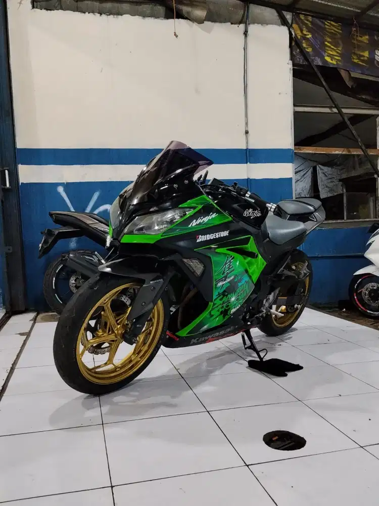 [dijual cepat] kawasaki ninja 250 fi 2016 full orisinil siap pakai