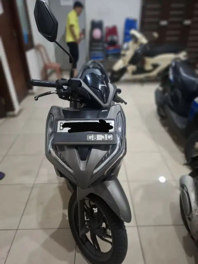 Honda Vario 150cc Tahun 2020 Second Bagus Kilometer Rendah Bekasi