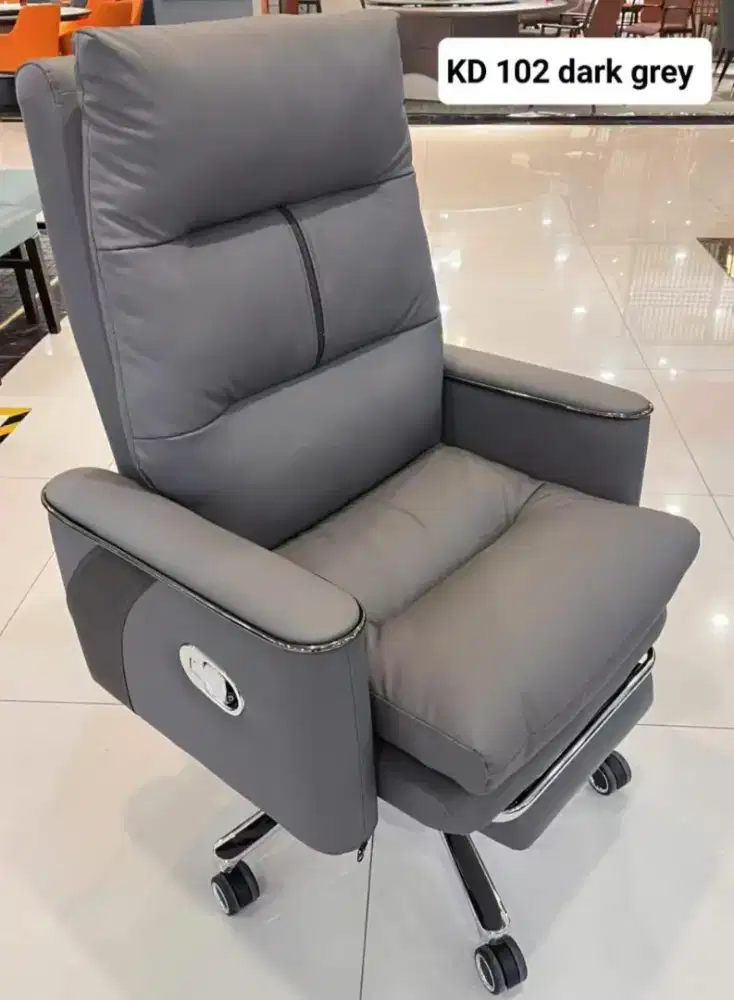 Kursi kantor direktur jumbo premium