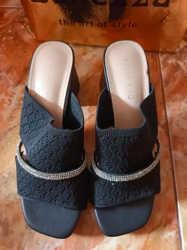 sandal wanita hitam steve&co