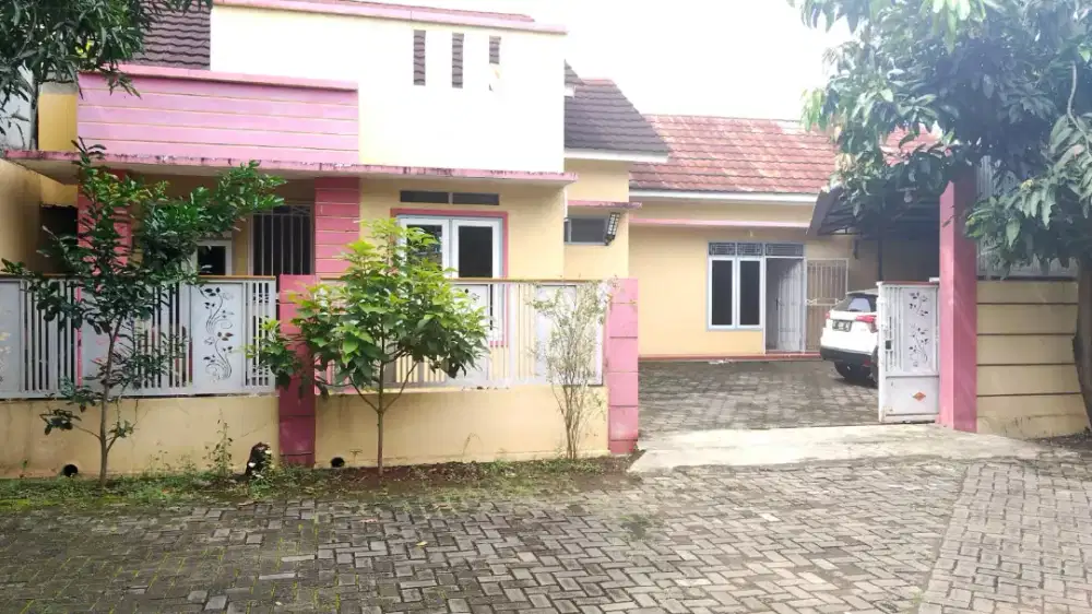 Di jual rumah lokasi perumahan weleri