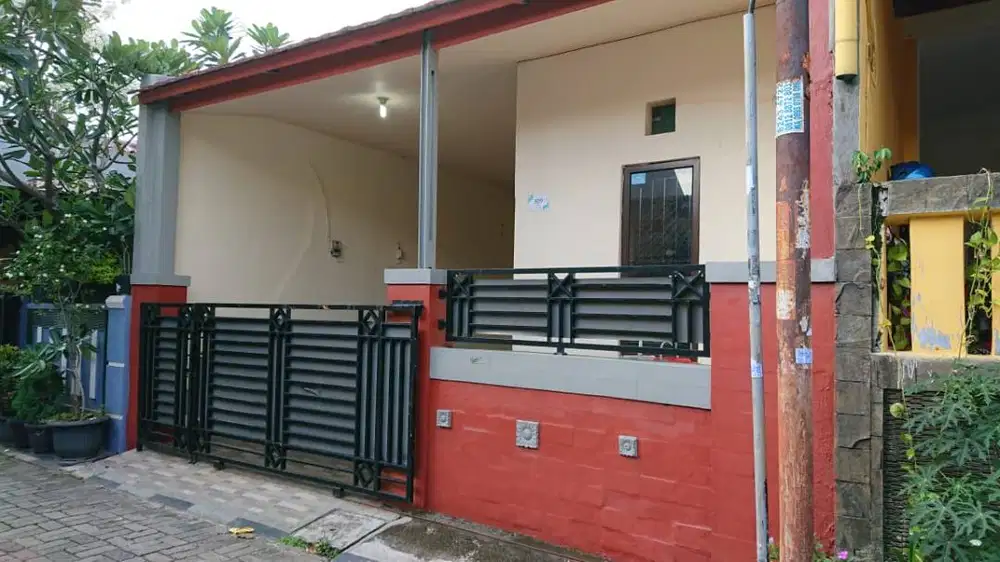 Disewakan Rumah strategis & Nyaman di  Jln Penegak B No. 309 Rawalumbu