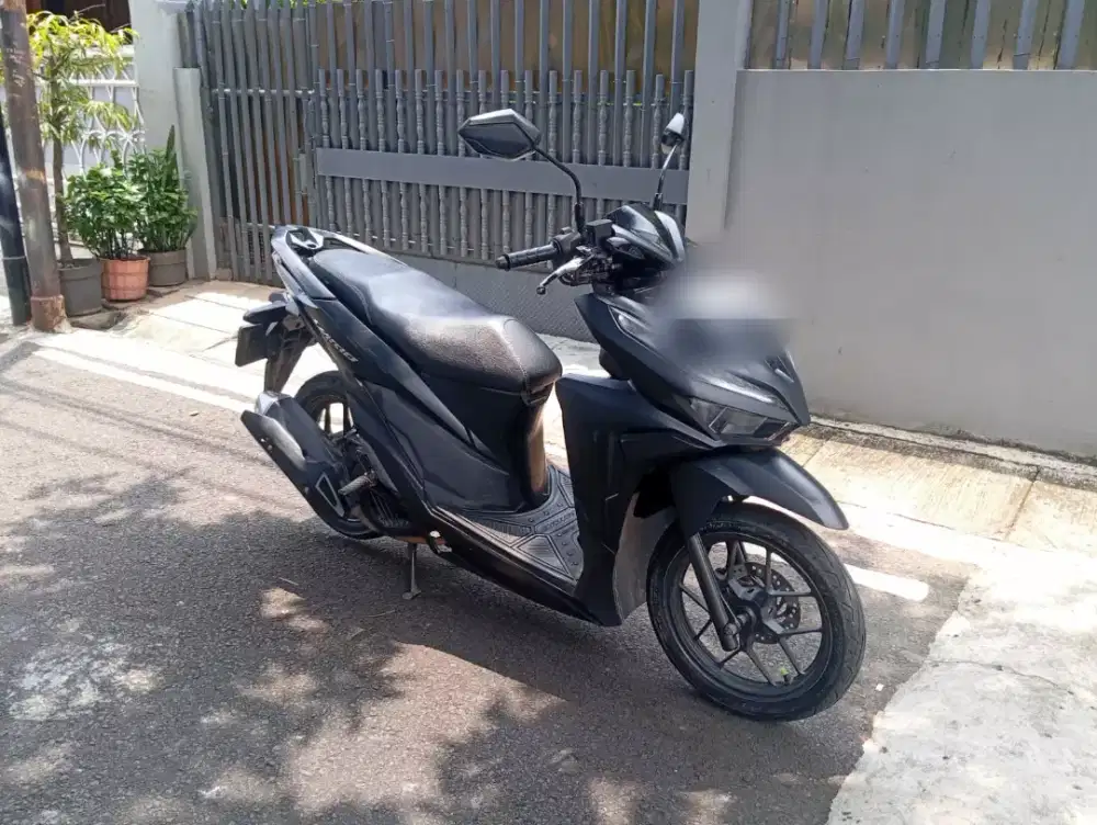 di jual cepat Honda Vario all New 125 ISS Thn 2020 warna hitam doff
