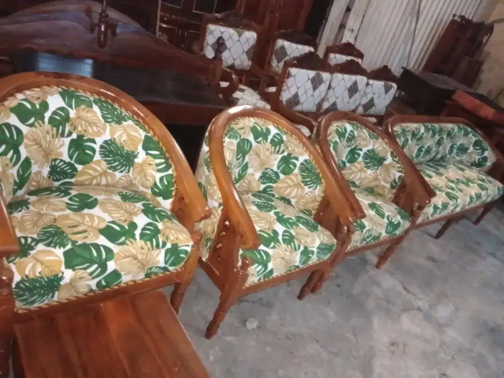 Kursi tamu kayu jati model maribet motif daun