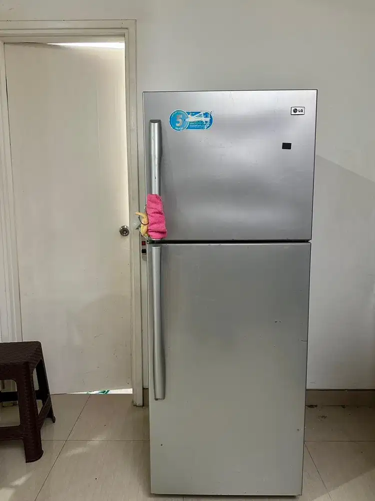 Kulkas LG 2 pintu