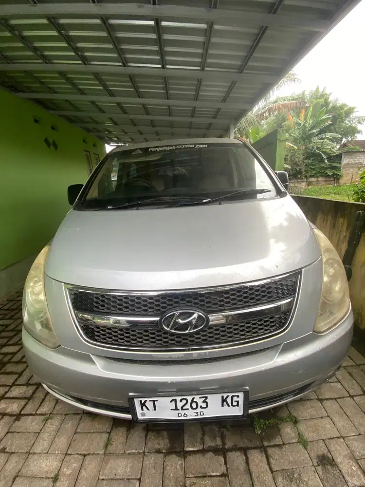 dijual mobil hyundai H-1 2010