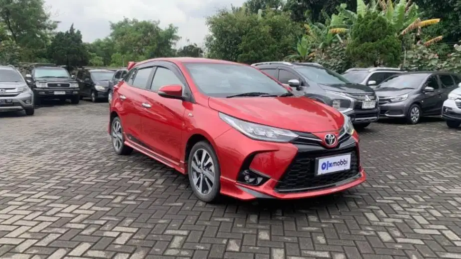 TERMURAH Toyota Yaris 1.5 GR Sport Bensin-AT 2022 KZY B