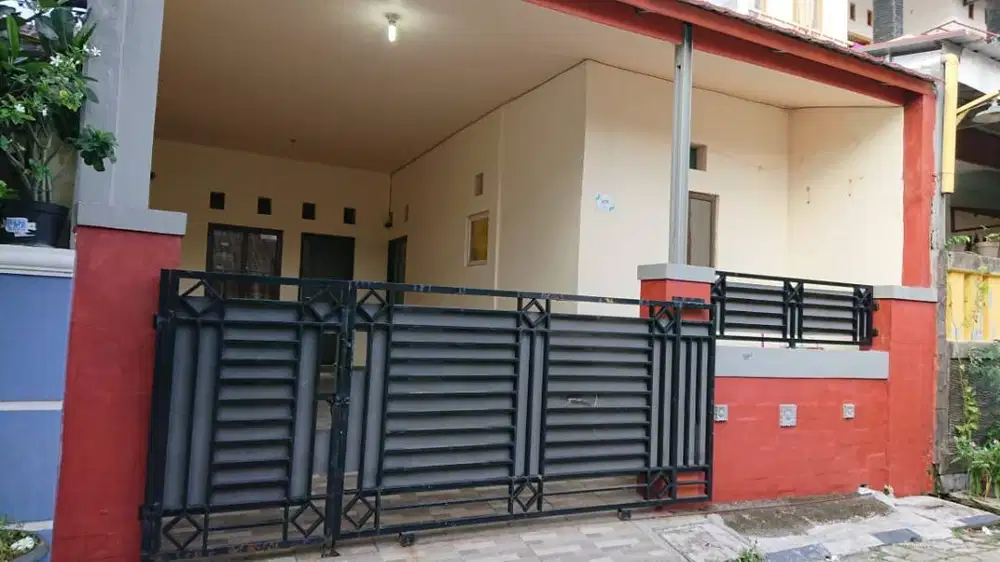 Disewakan Rumah  strategis & Nyaman di Jl Penegak B No. 309 Rawalumbu