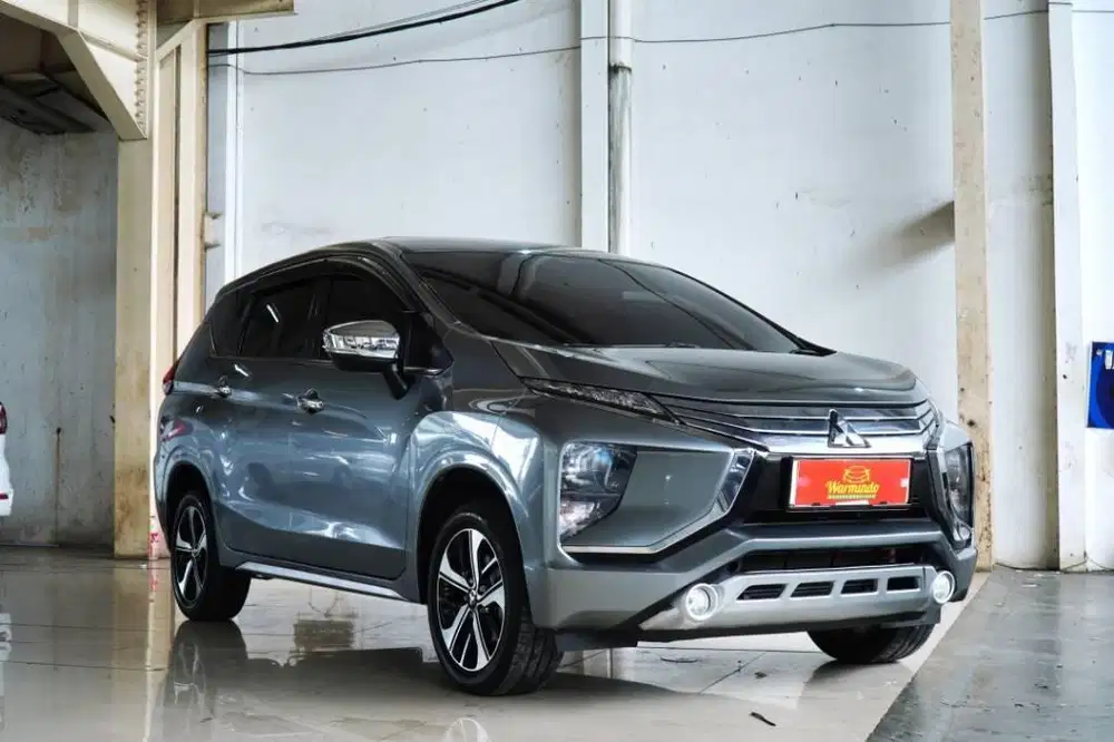 Mitsubishi Xpander Ultimate 1.5 Matic tahun 2019 silver Abu abu AT