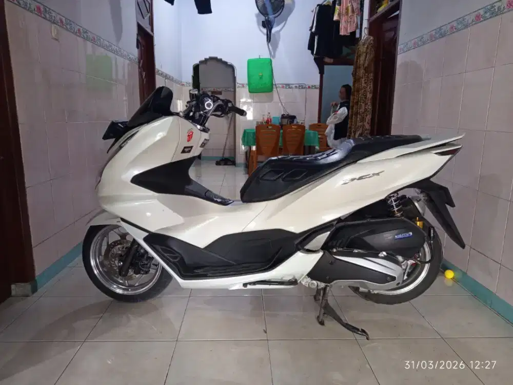 HONDA PCX 160 CBS TAHUN 2023