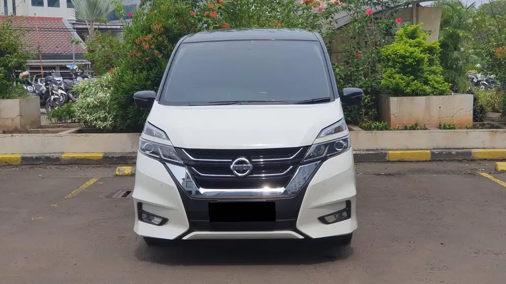 [ GARANSI 5TH ] Nissan Serena 2.0 HWS High Way Star Two Tone 2019/2020